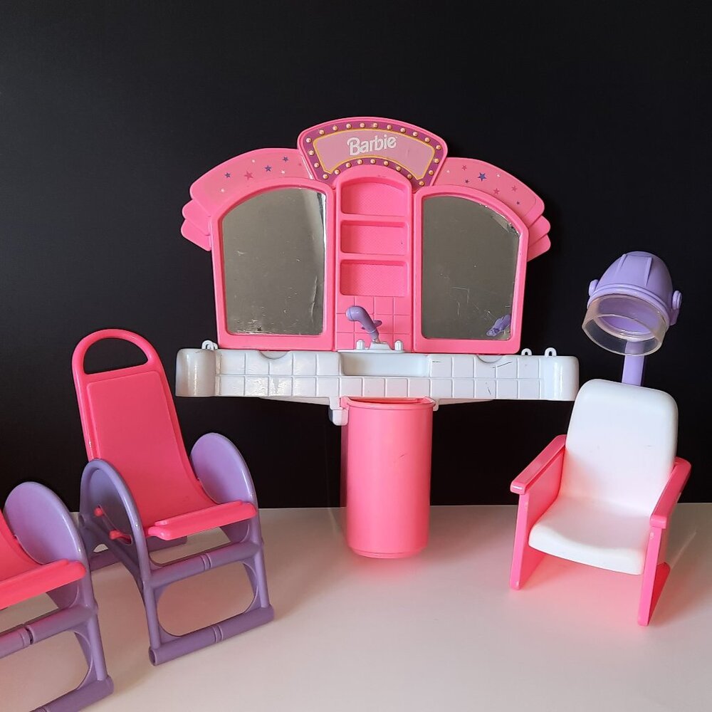 1992 Mattel Barbie Hair Salon Boutique Playset (INCOMPLETE)